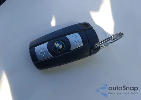 2008 BMW 328I z USA, uszkodzony, nr VIN WBAVA33518KX88571